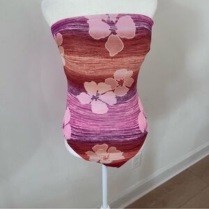 Coral Key Hawaiian Flower Gradient Print Vintage One Piece Swimsuit